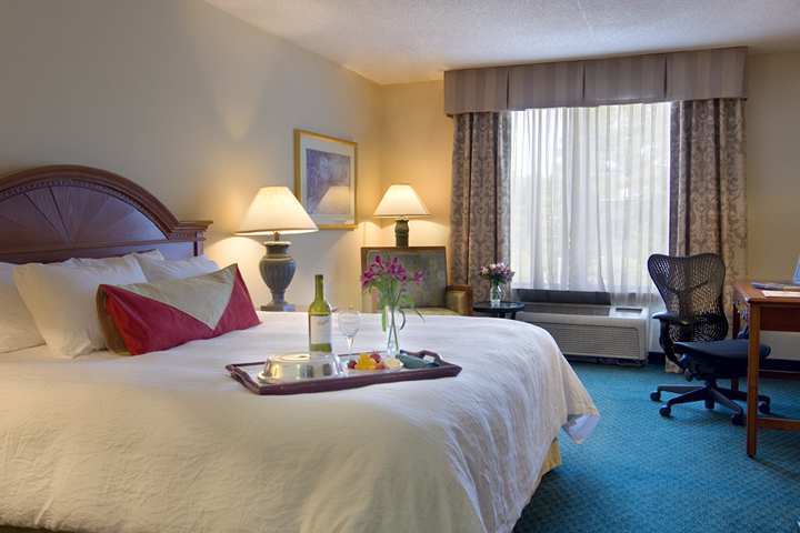 מוריסוויל Hilton Garden Inn Raleigh Durham Airport מראה חיצוני תמונה