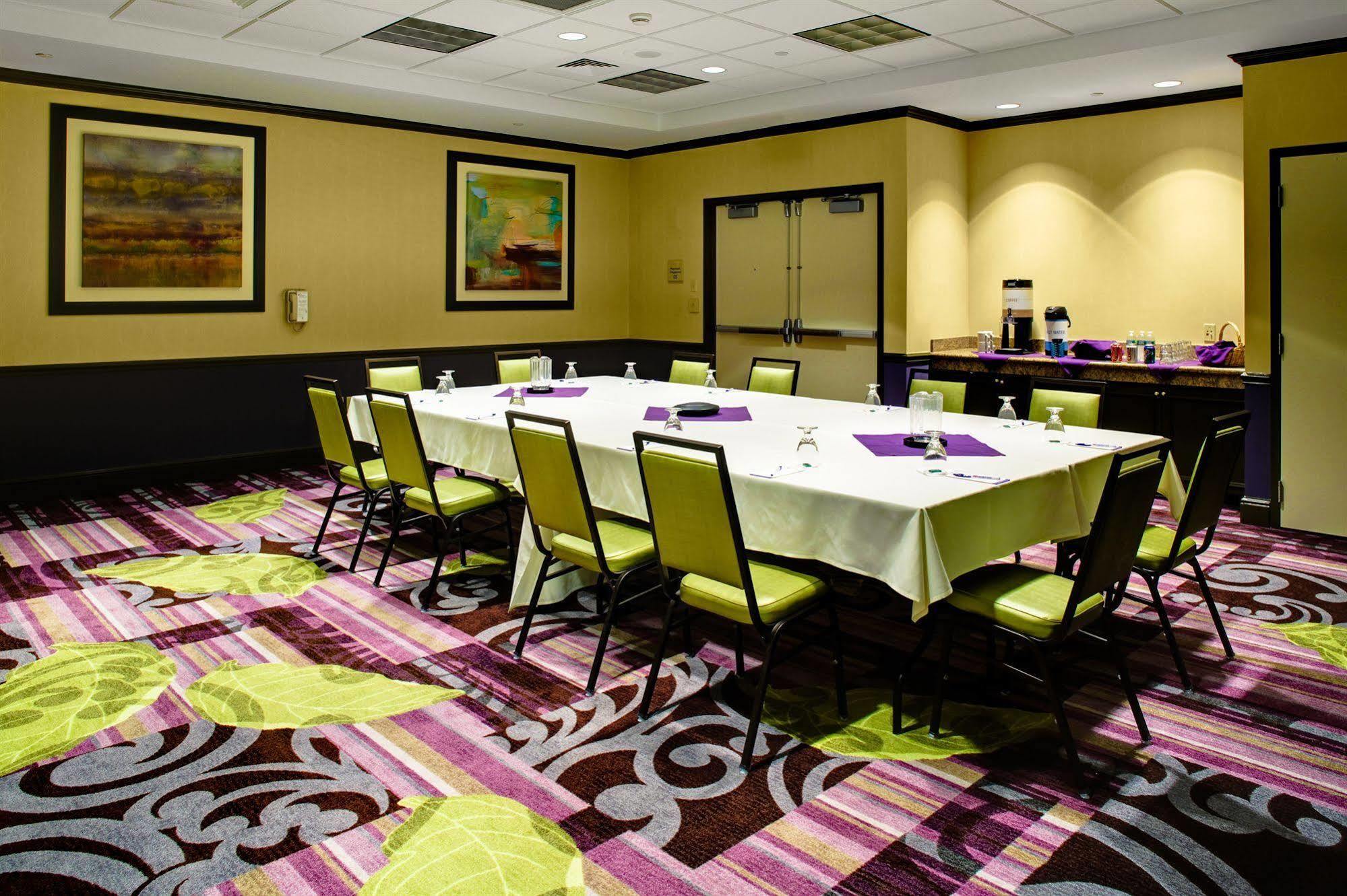 מוריסוויל Hilton Garden Inn Raleigh Durham Airport מראה חיצוני תמונה